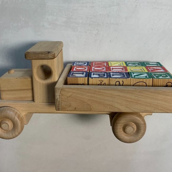 Verne's Woodcraft Toys - Wooden truck with 15 alphabet/picture blocks - Picture 1 of 3